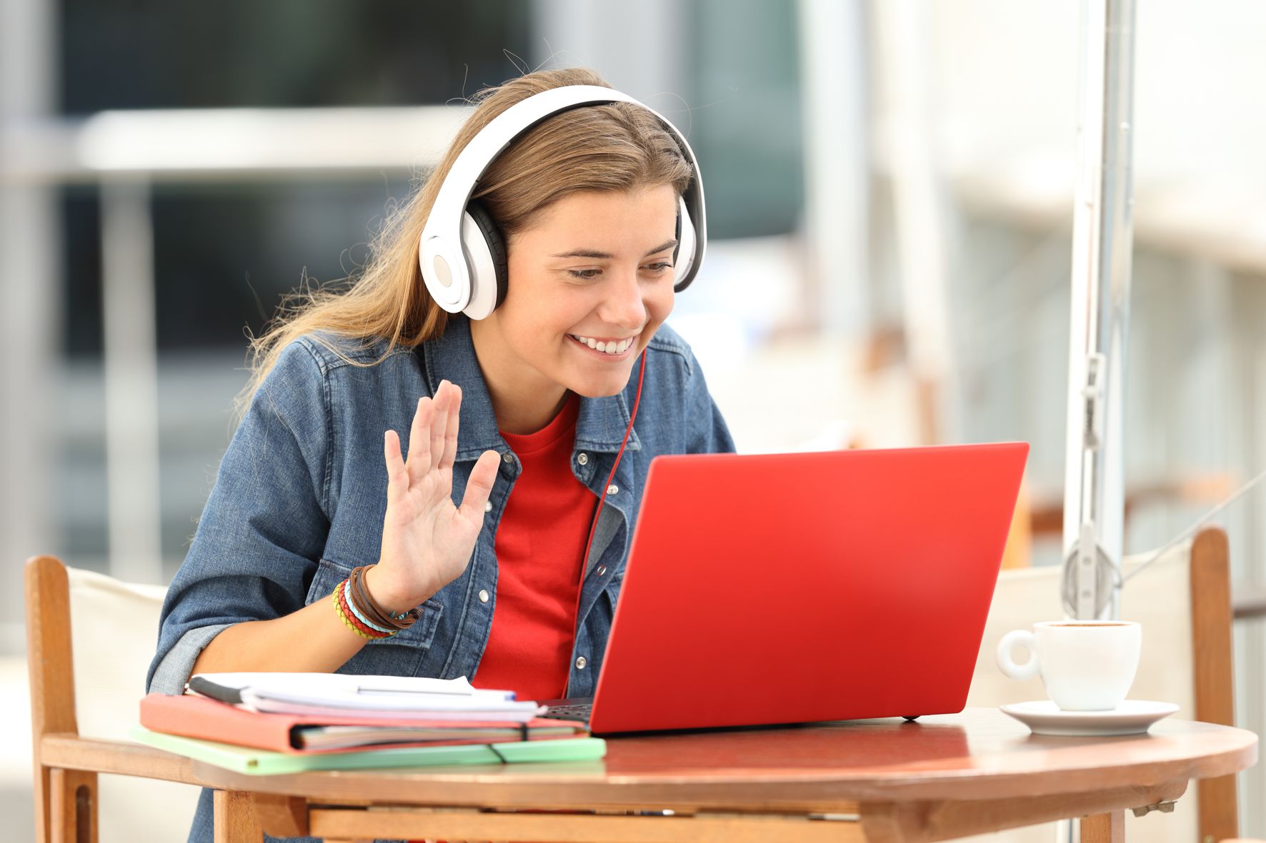 young spanish learner from Lancaster preparing for a level spanish in online class with salamanca house